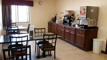 Free daily continental breakfast