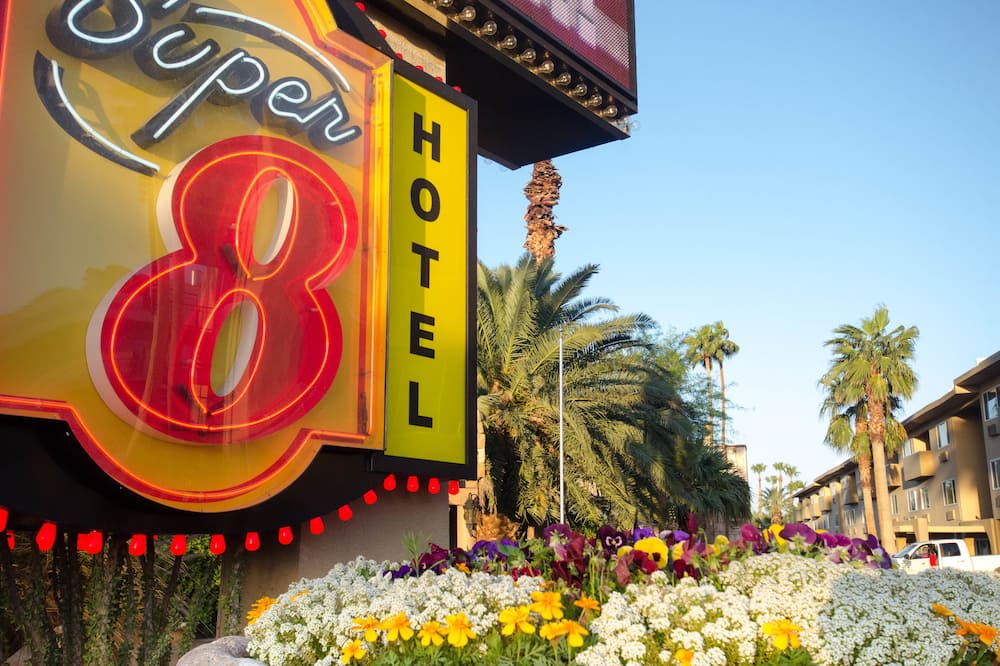 Super 8 by Wyndham Las Vegas North Strip/Fremont St. Area