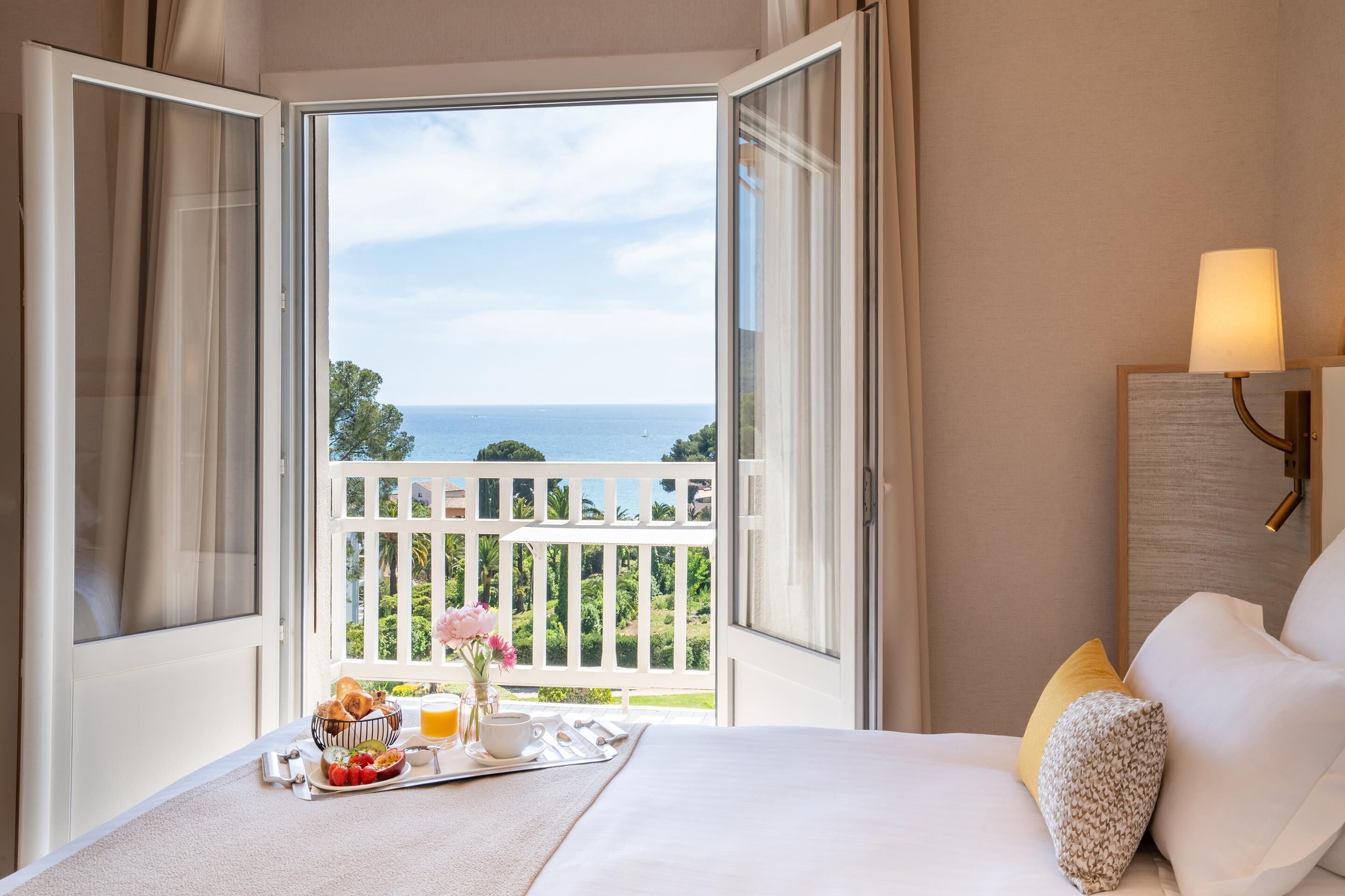 Deluxe Room, 1 Queen Bed, Balcony, Sea View (Twin bed on request) | Minibar, in-room safe, iron/ironing board, free cribs/infant beds