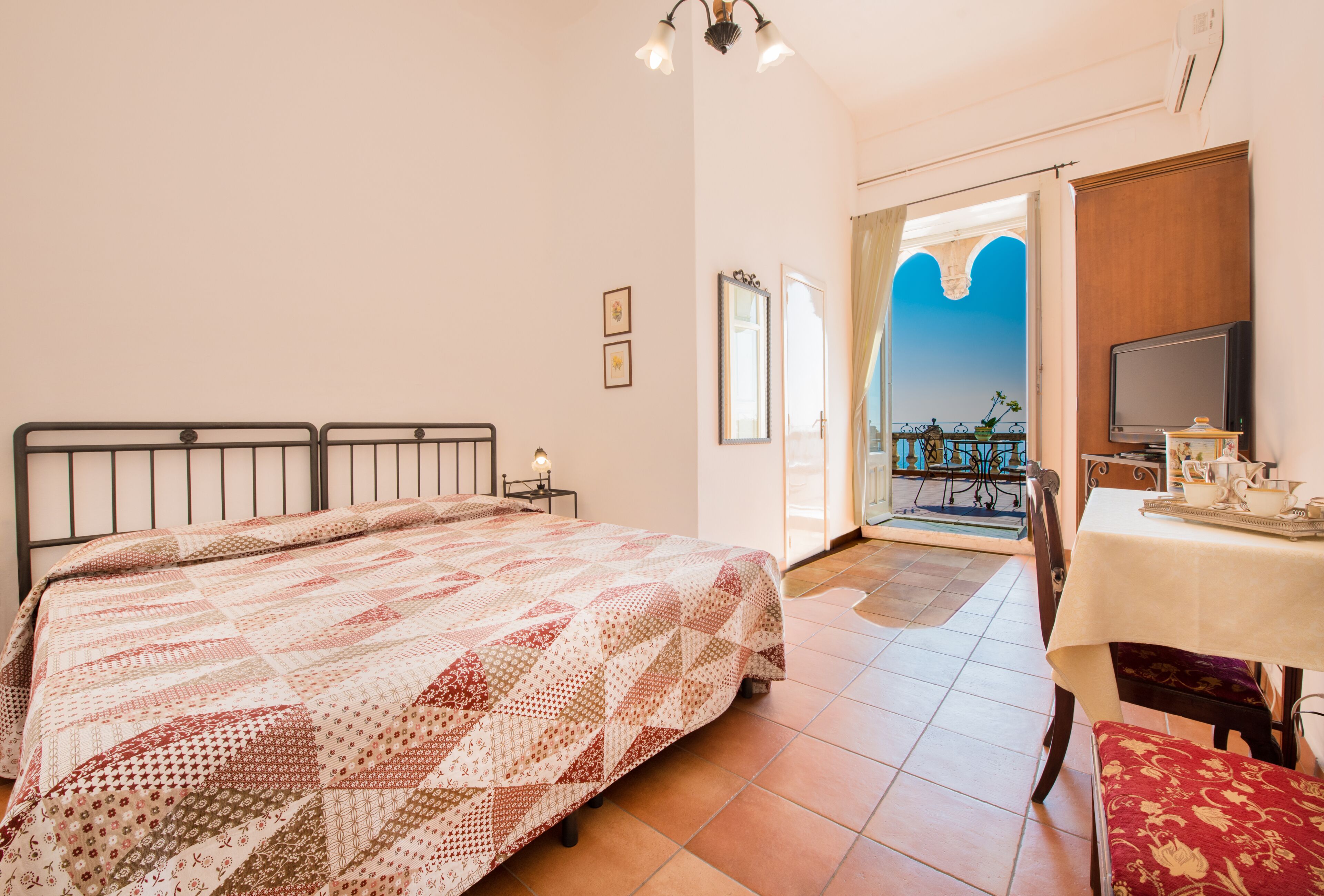 standard double room, terrace, sea view | 1 bedroom, minibar, in-room safe, desk