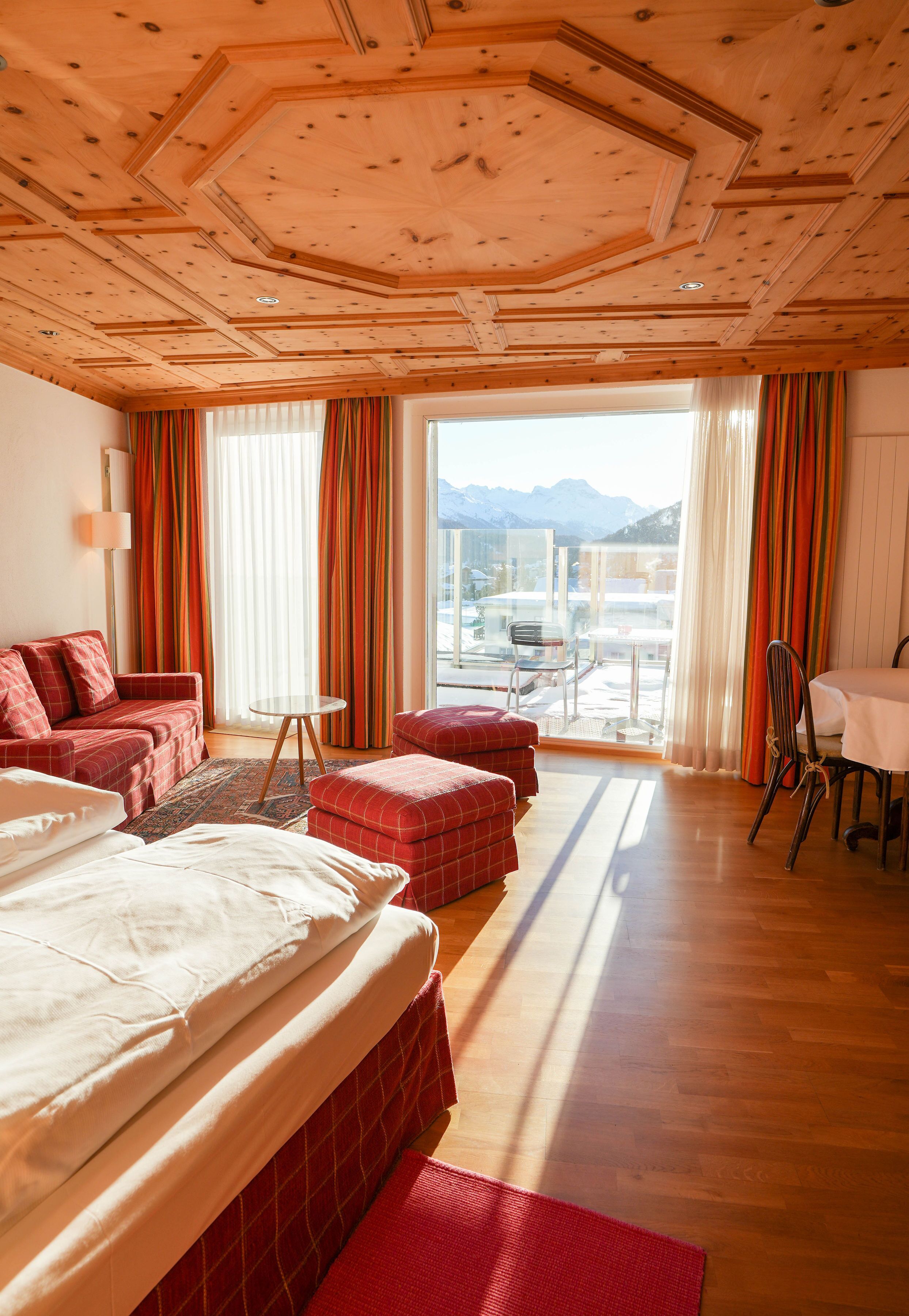 Junior Suite | Minibar, in-room safe, desk, free WiFi