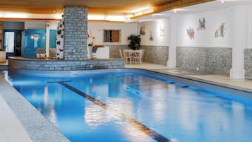 Exercise/lap pool