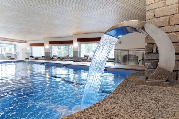Exercise/lap pool