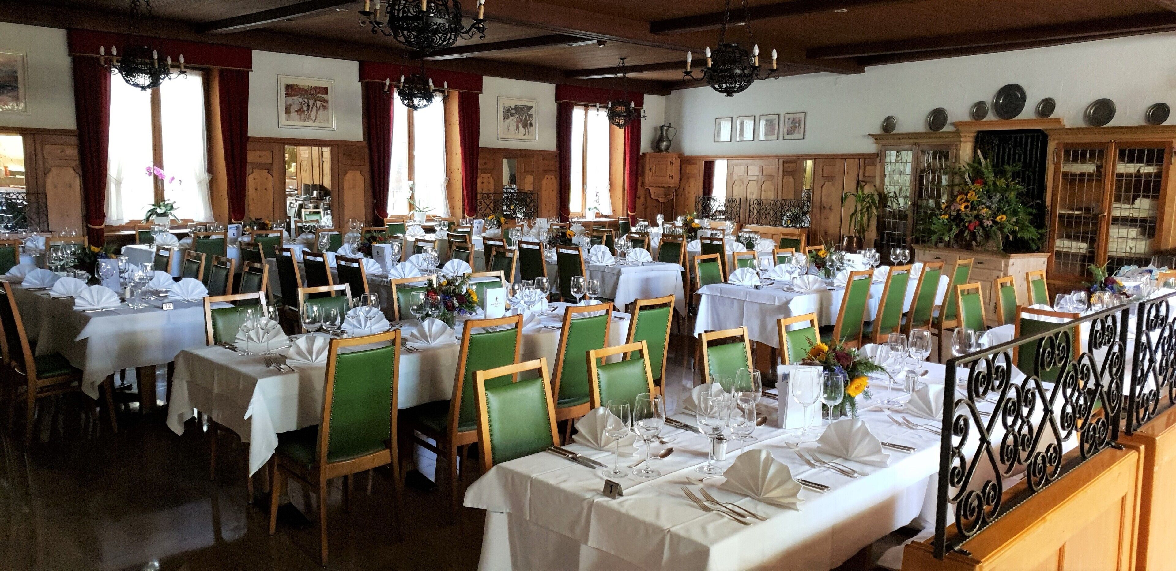 Daily buffet breakfast (CHF 18 per person)