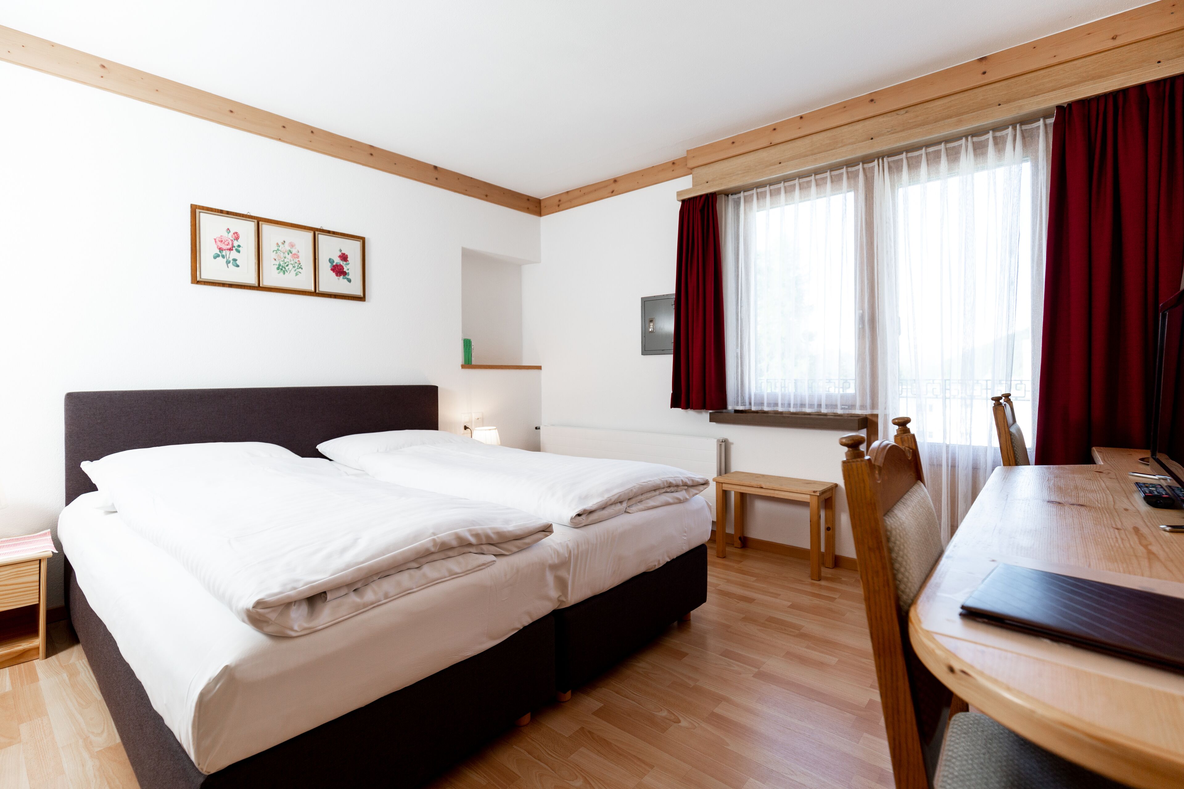 minibar, in-room safe, desk, free wifi