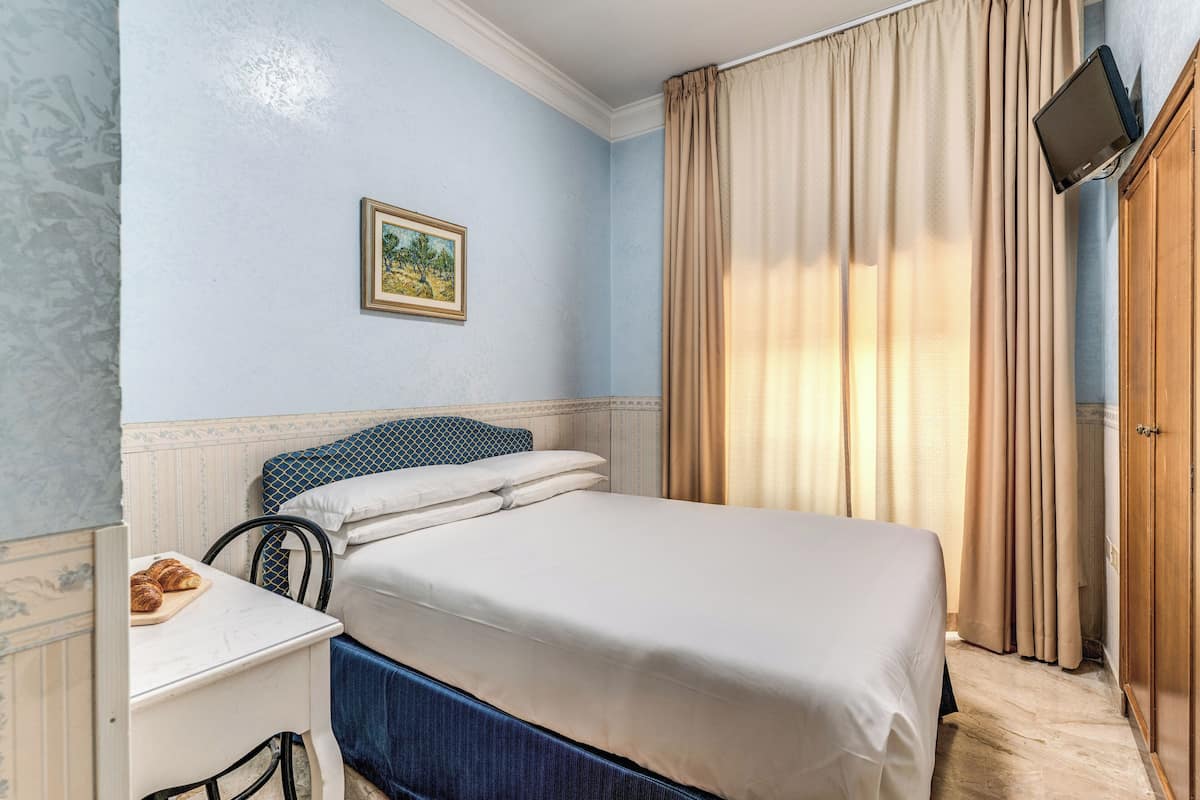 Economy-Zimmer | Minibar, Zimmersafe, Schreibtisch, kostenloses WLAN