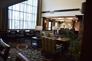 Dining - Staybridge Suites Cranbury by IHG (Cranbury)