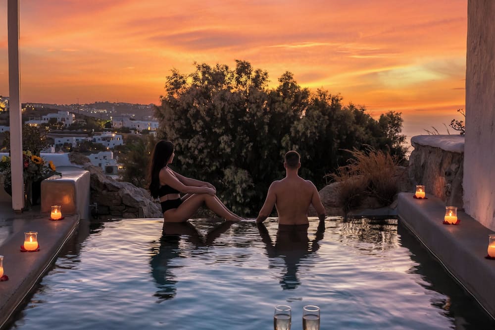 Ostraco Suites