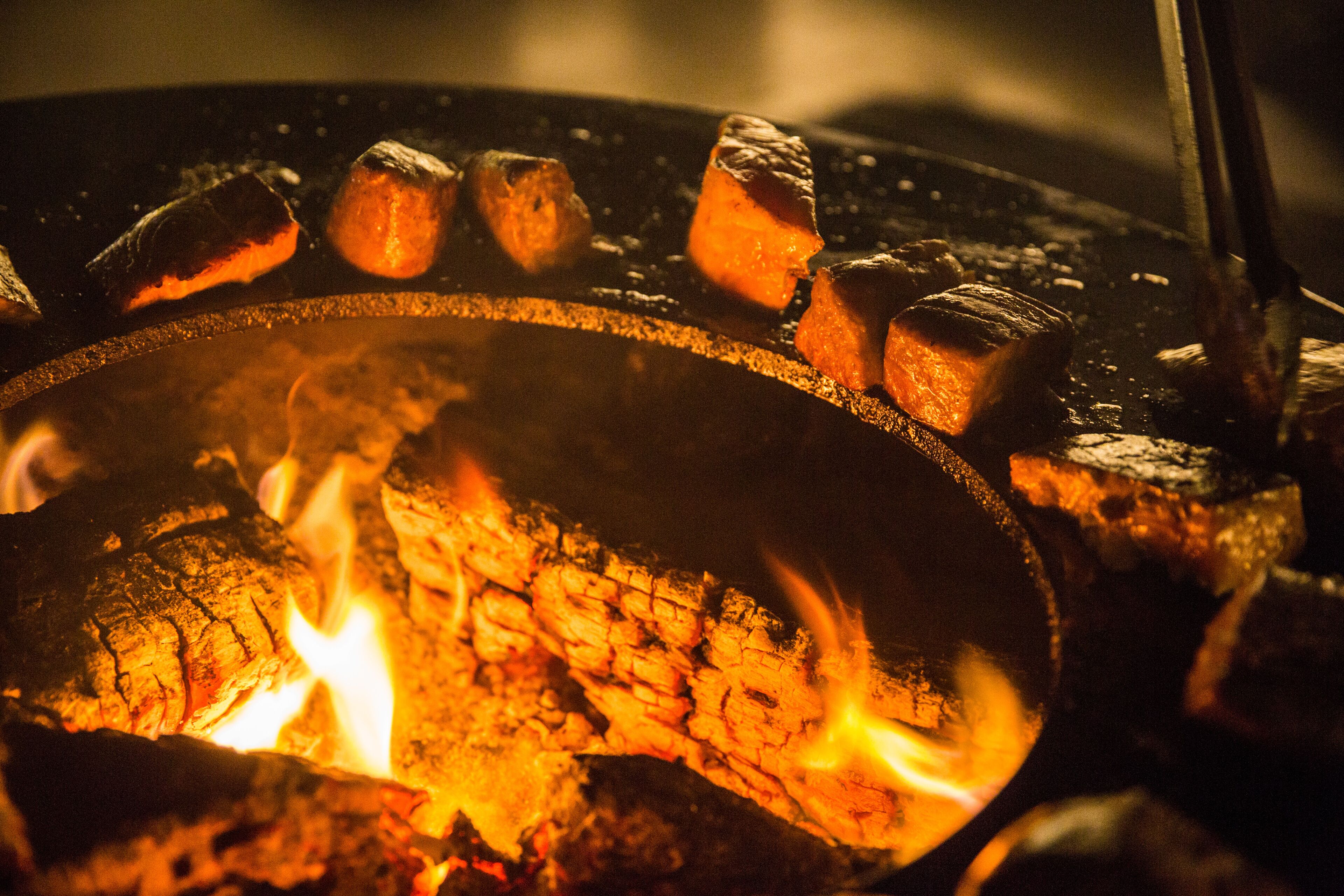 breakfast, lunch, dinner served; international cuisine, pool views