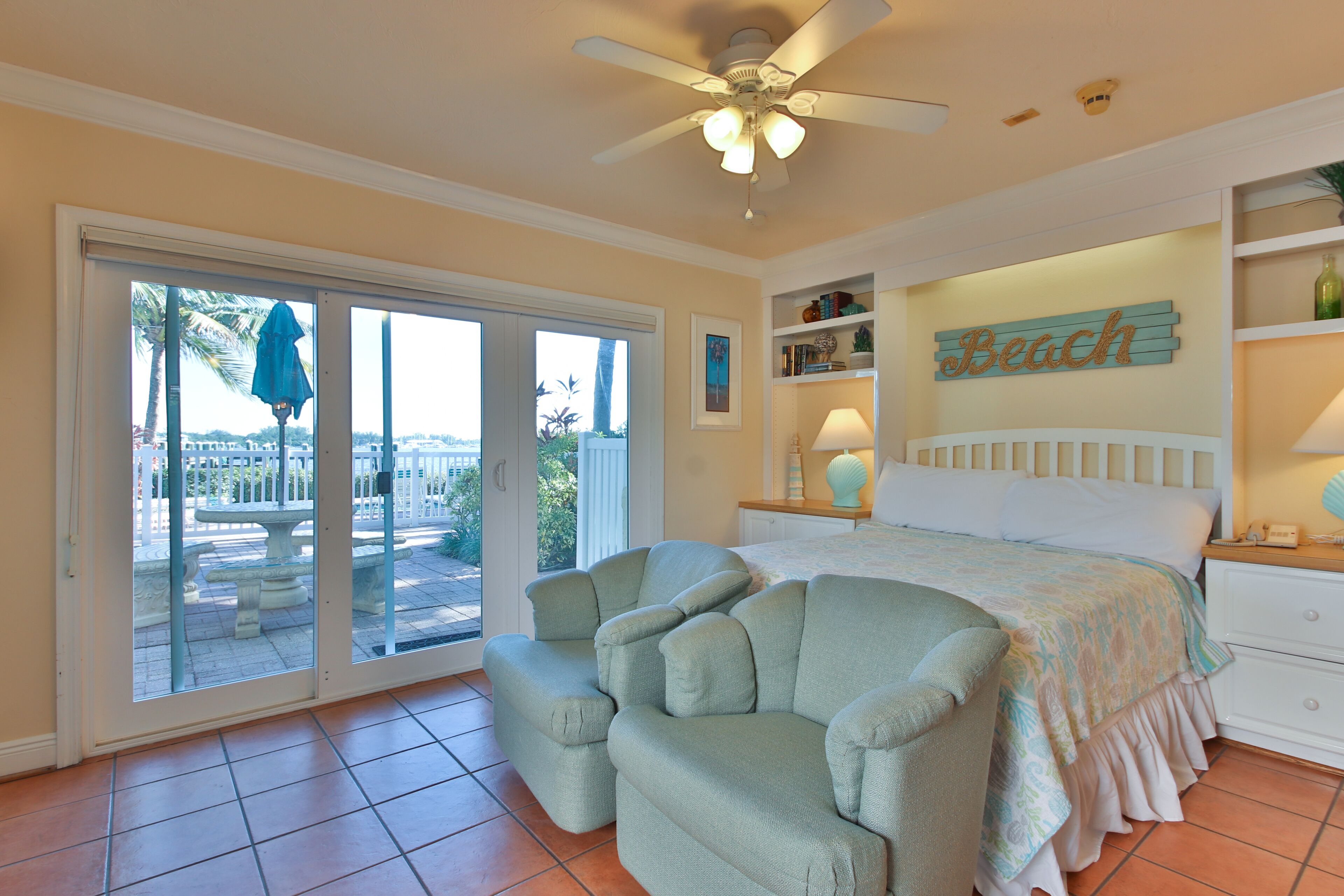 Tortuga Inn #155 | Pemandangan dari bilik