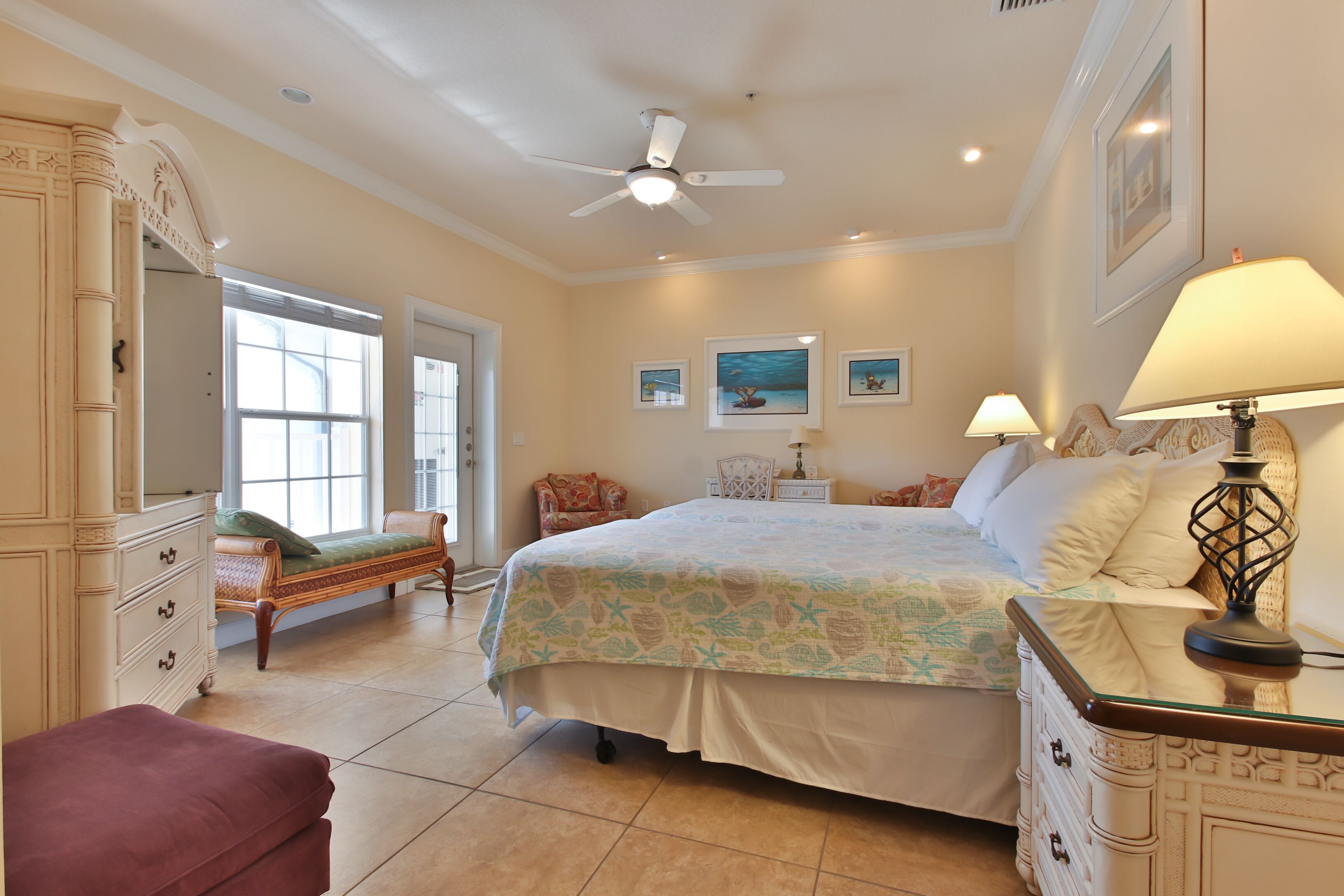 2 bedrooms, iron/ironing board, free wifi, bed sheets