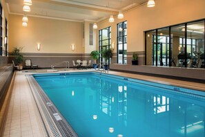 Indoor pool - Victoria Marriott Inner Harbour (Victoria)