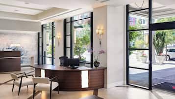 Lobby lounge