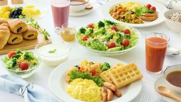 Free daily full breakfast