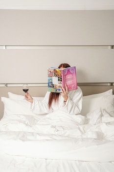 Suite, 1 King Bed with Sofa bed | Hypo-allergenic bedding, pillowtop beds, minibar, in-room safe at Hotel Clio, a Luxury Collection Hotel, Denver Cherry Creek