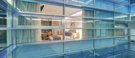 Minibar, in-room safe, desk, soundproofing