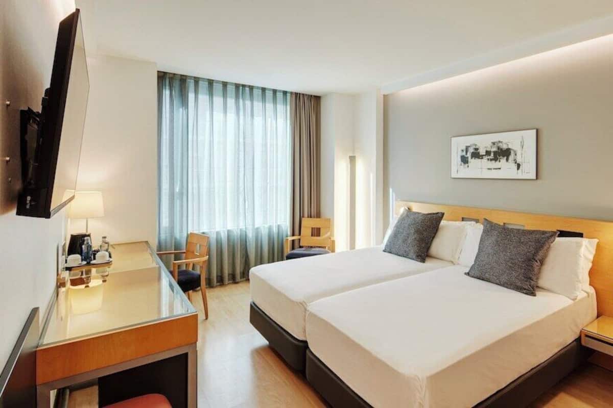 Minibar, in-room safe, desk, soundproofing