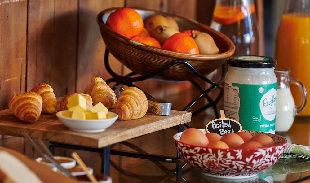 The Central Hotel Queenstown, A Naumi Chapter by null