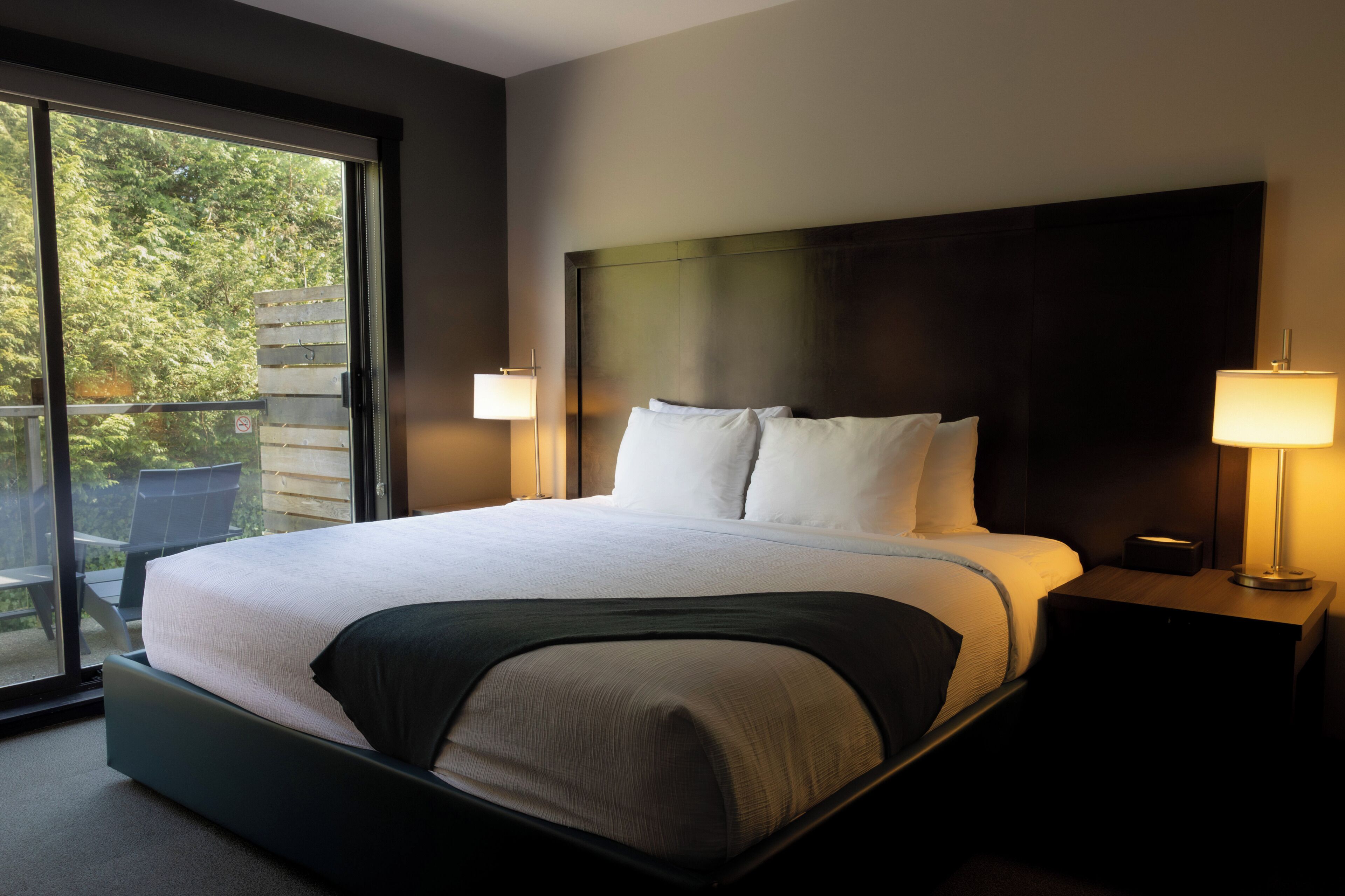 Habitación Confort, 1 cama de matrimonio grande (No View) | Colchones con acolchado adicional y escritorio