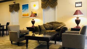 Bar-salon dans le hall