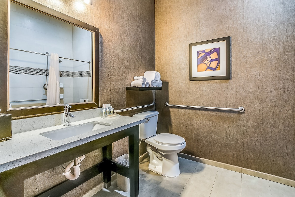 1 bedroom, premium bedding, down duvets, pillow-top beds