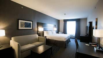 Suite, 1 King Bed | Premium bedding, down comforters, pillowtop beds, desk