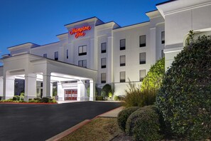 Exterior - Hampton Inn Fayetteville (Fayetteville)
