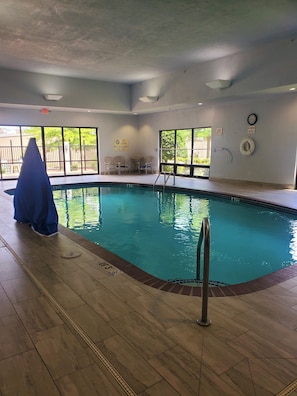 Indoor pool - Hampton Inn Fayetteville (Fayetteville)