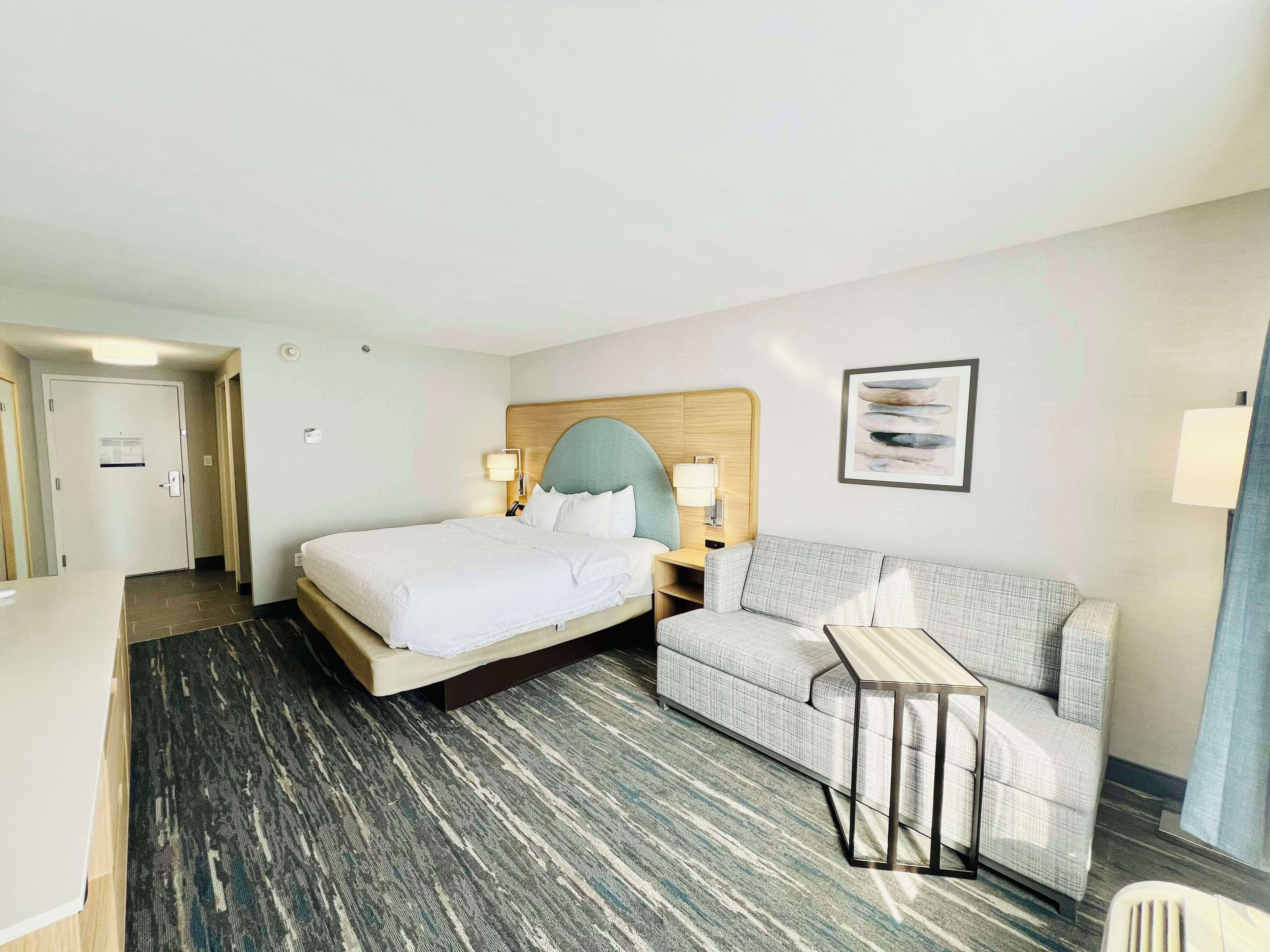 king study | living area | flat-screen tv, pay films