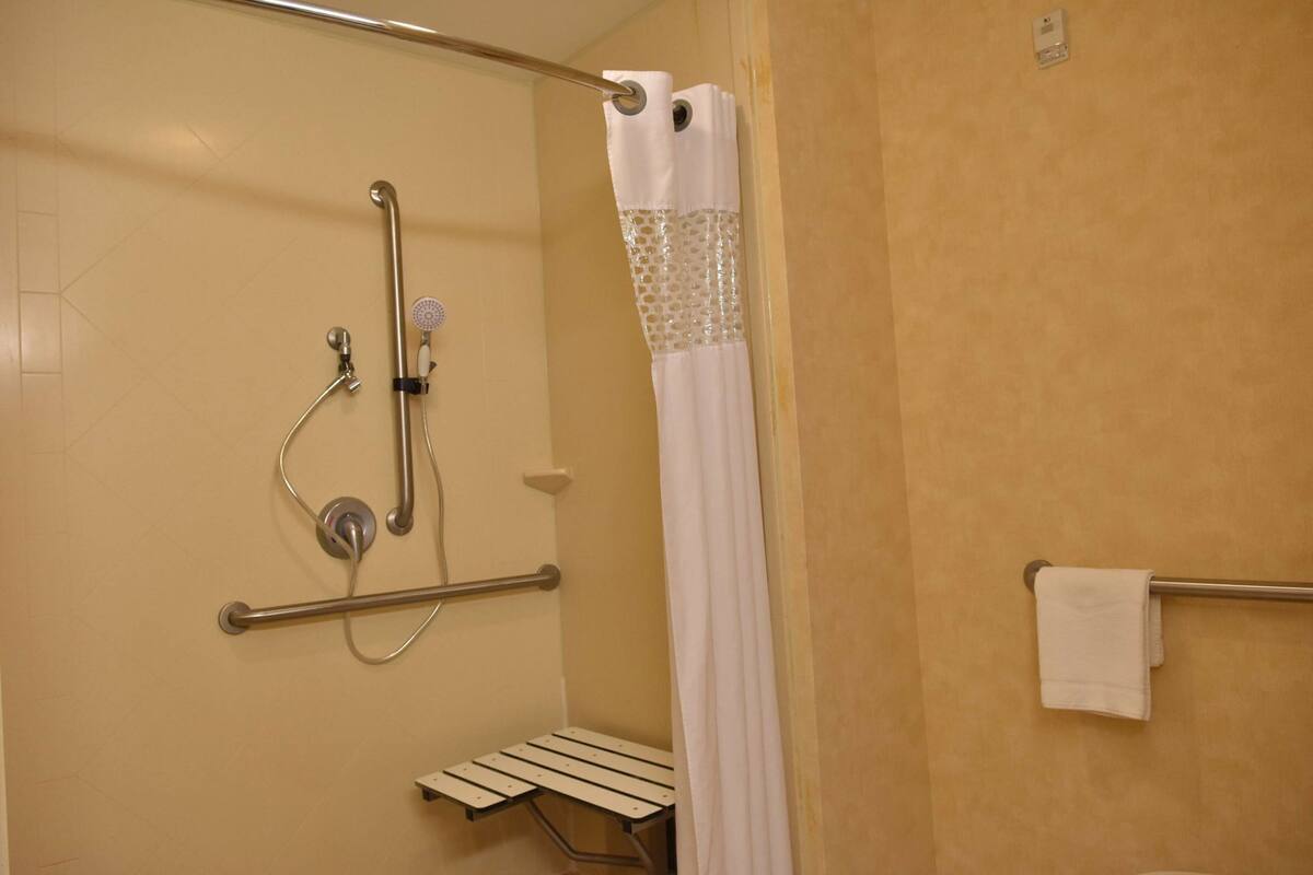 Bathroom | Hair dryer, towels