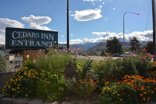 Cedars Inn