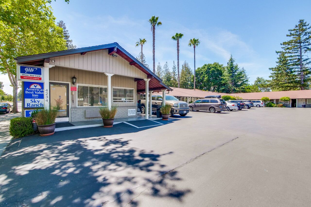 Fachada de la propiedad