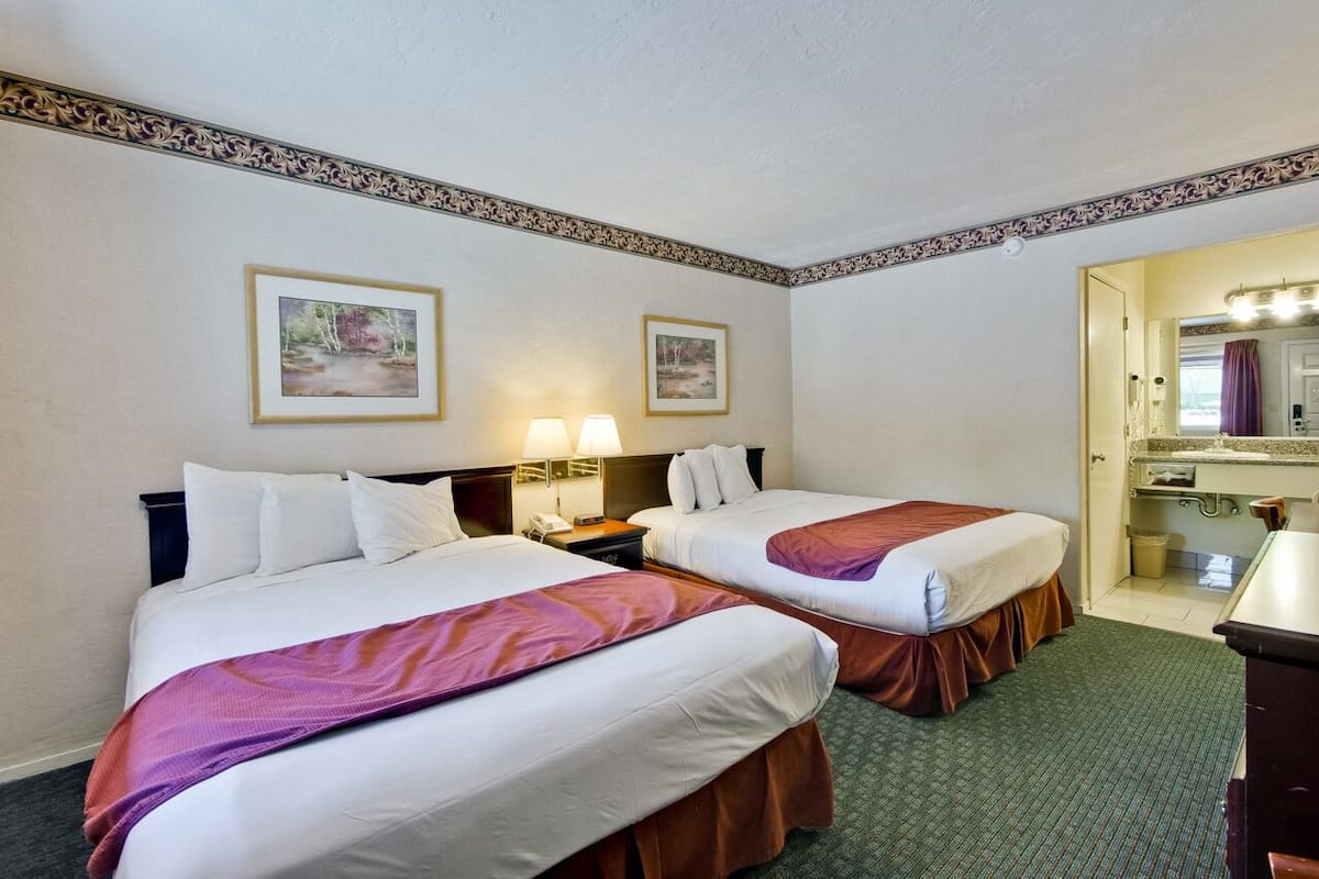 Desk, iron/ironing board, free WiFi, bed sheets