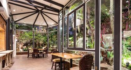 Hotel Villa Morra Suites