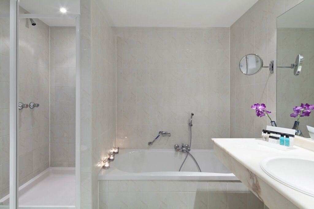 comfort room | bathroom | free toiletries, hair dryer, towels