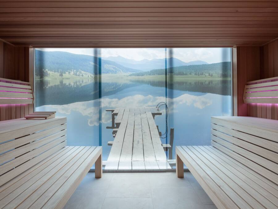 Sauna, steam room