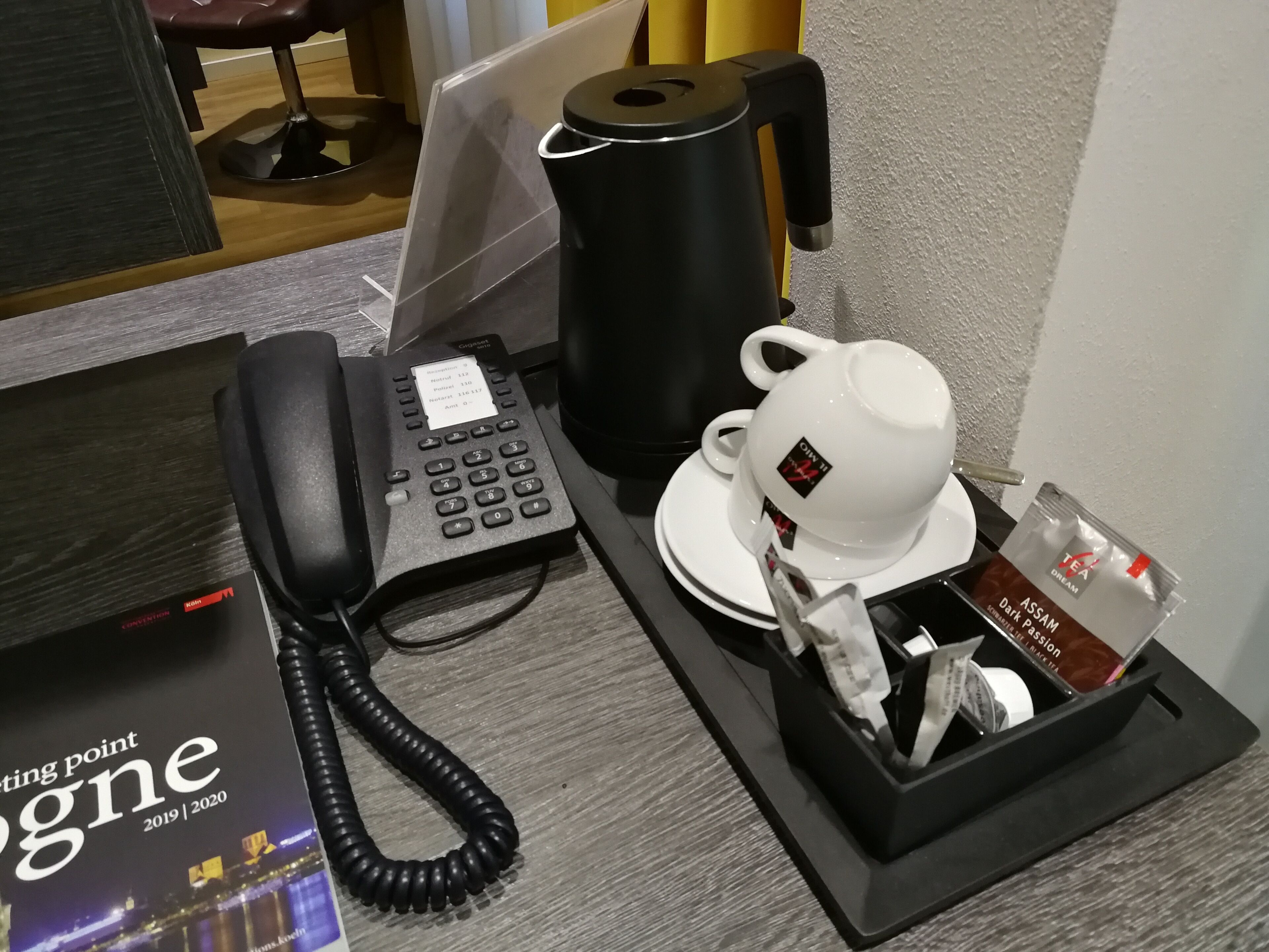 deluxe double room | coffee and/or coffee maker