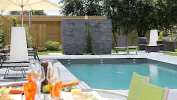 Seasonal outdoor pool