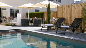 Seasonal outdoor pool