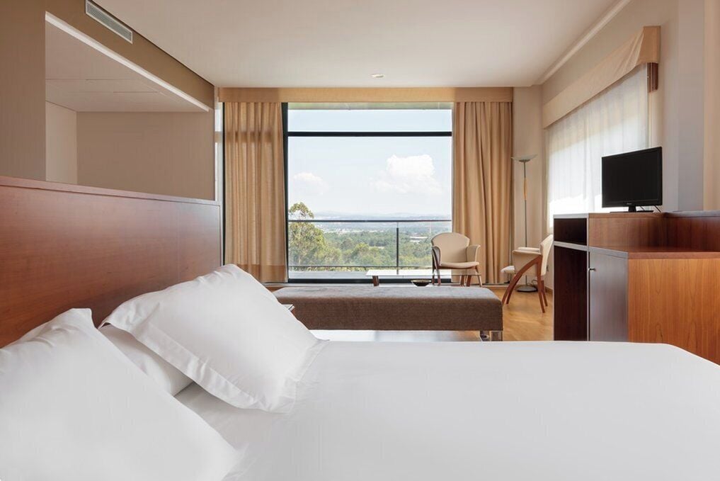 minibar, in-room safe, desk, free wifi