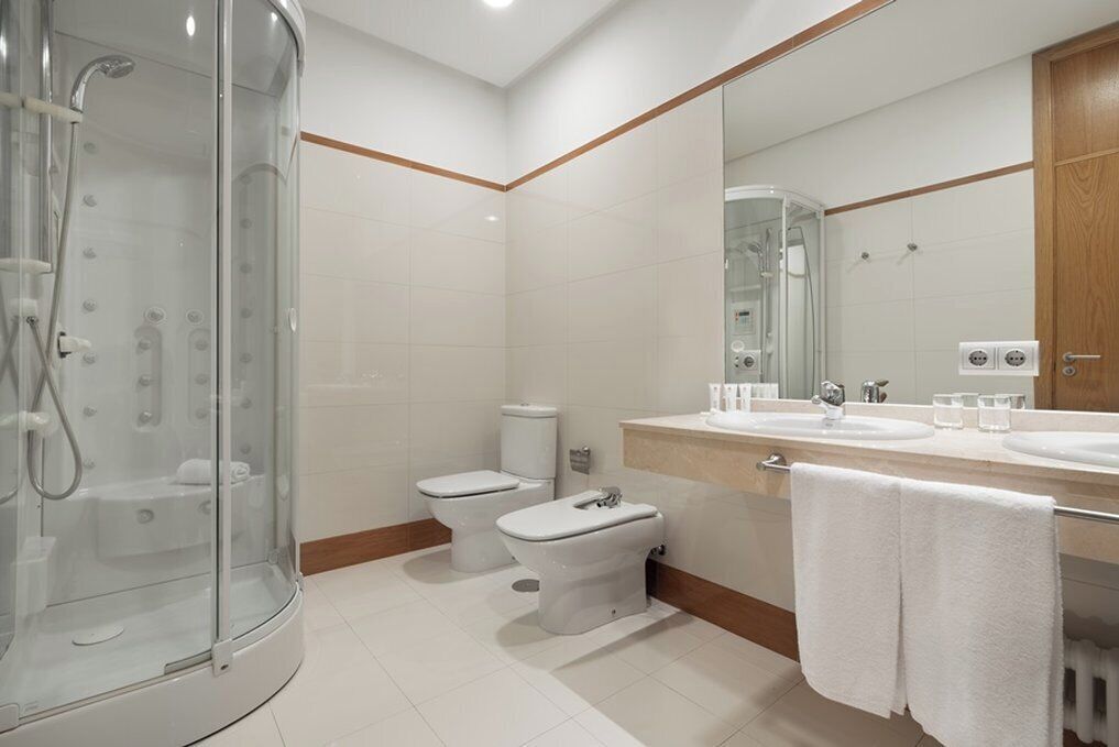 minibar, in-room safe, desk, free wifi