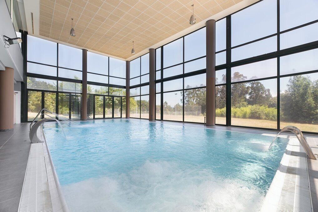 couples treatment room(s), body treatments, hydrotherapy, aromatherapy