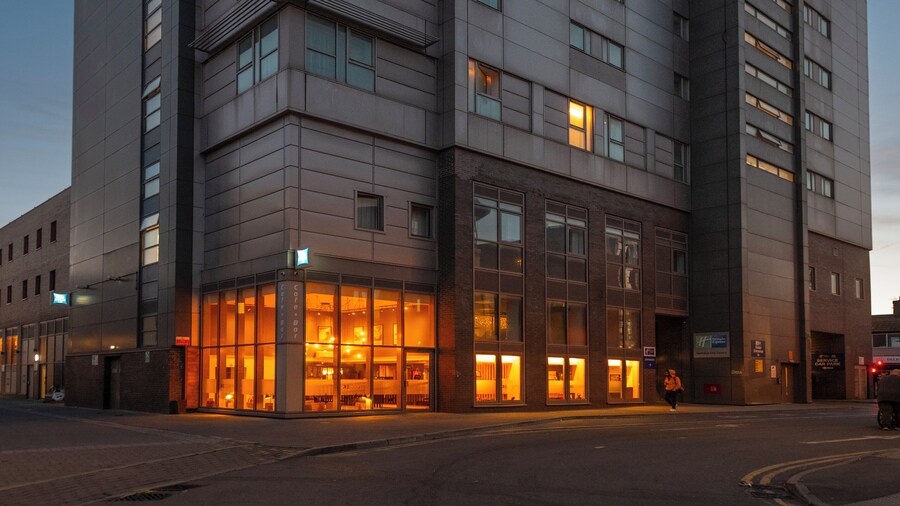 Holiday Inn Express Swindon City Centre by IHG