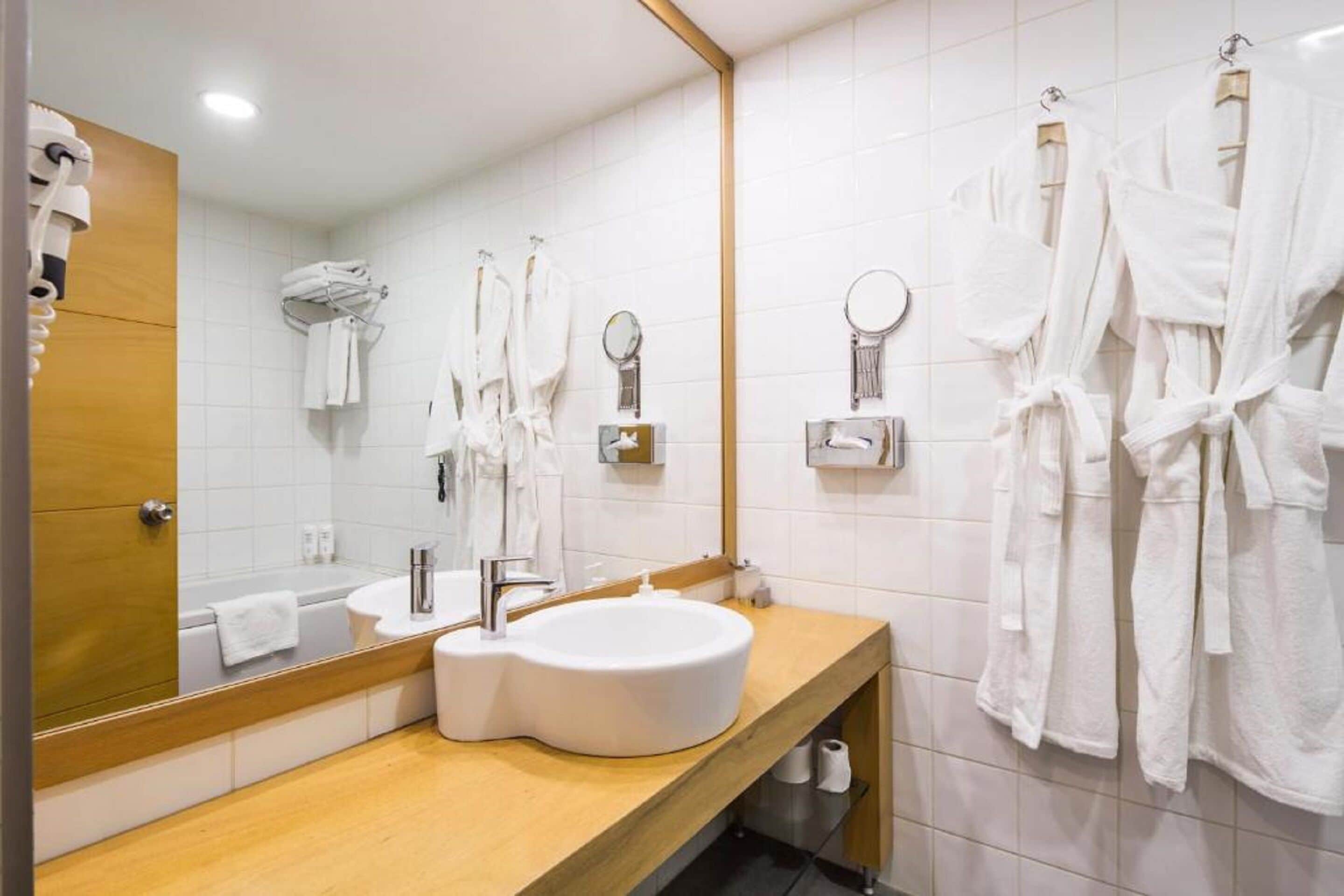 park suite with taksim park view | bathroom | free toiletries, hair dryer, bathrobes, slippers