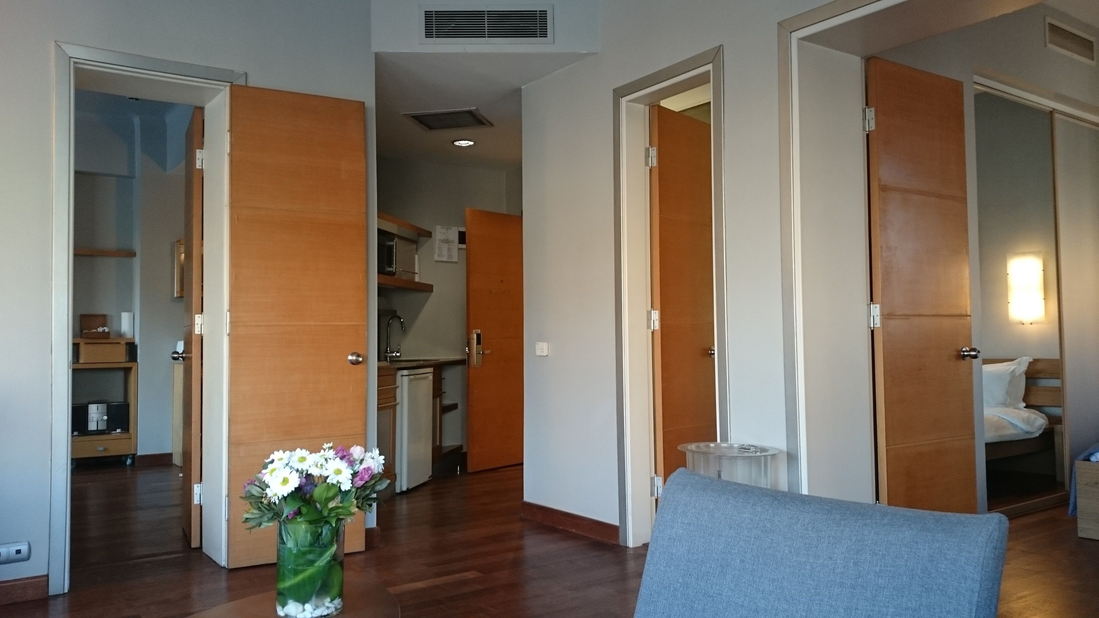 family suite, 2 bedrooms, connecting rooms | living area | led tv, dvd player