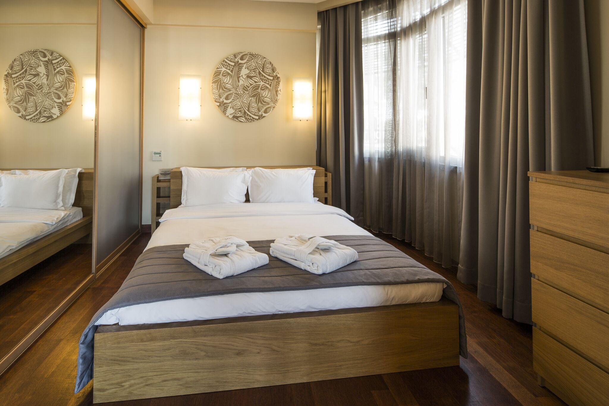 1 bedroom, premium bedding, minibar, in-room safe