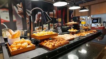 Esmorzar diari d'estil bufet (53.00 BRL per persona)