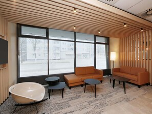 Hypo-allergenic bedding, in-room safe, desk, blackout drapes - B&B Hotel Berlin City-West (Berlin)