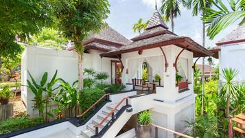 Caja de seguridad en la habitación, wifi gratis y ropa de cama