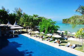 Outdoor pool, open 7:00 AM to 7:00 PM, pool umbrellas, pool loungers - Nakamanda Resort And Spa (Krabi)